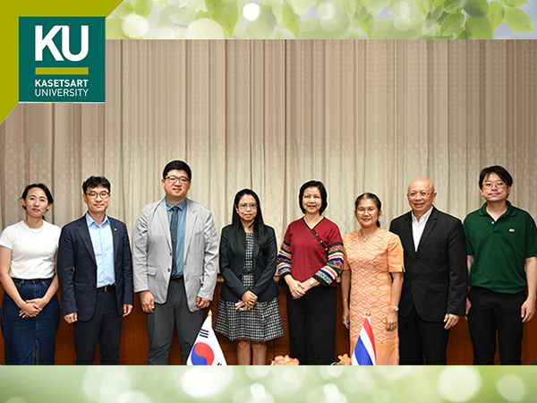 Welcoming delegation from Gyeongsang National University